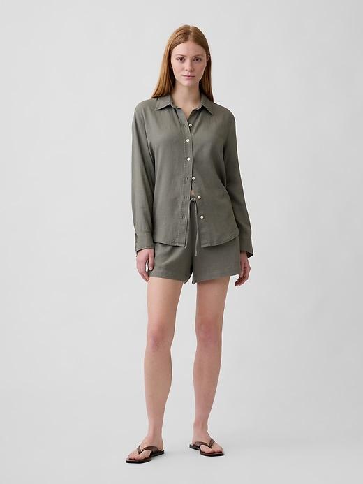 4" high rise pull-on linen-blend shorts