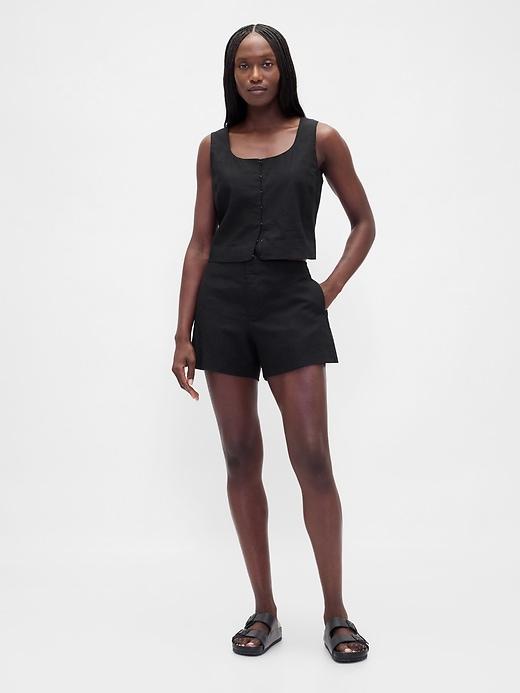 4" mid rise linen-blend shorts