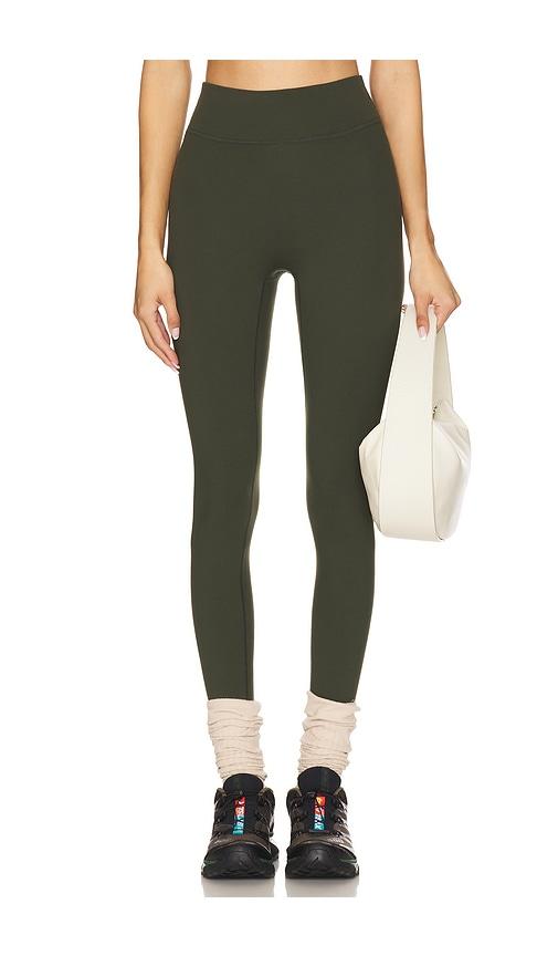 437 the essentials legging in dark green.