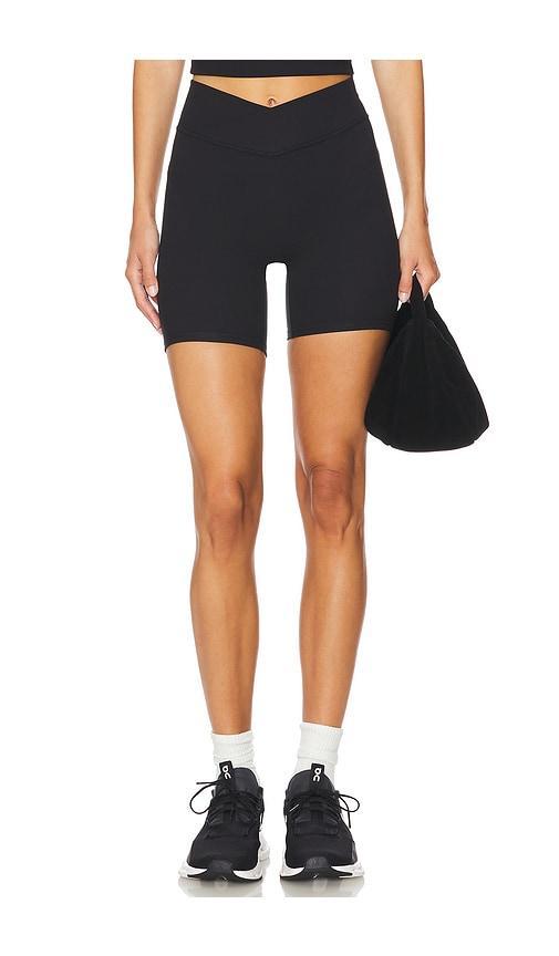 437 the v short in black.