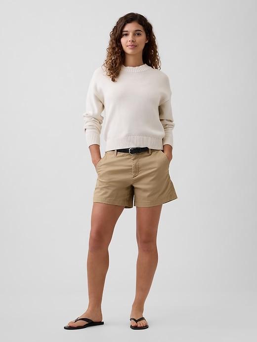 5" mid rise downtown khaki shorts