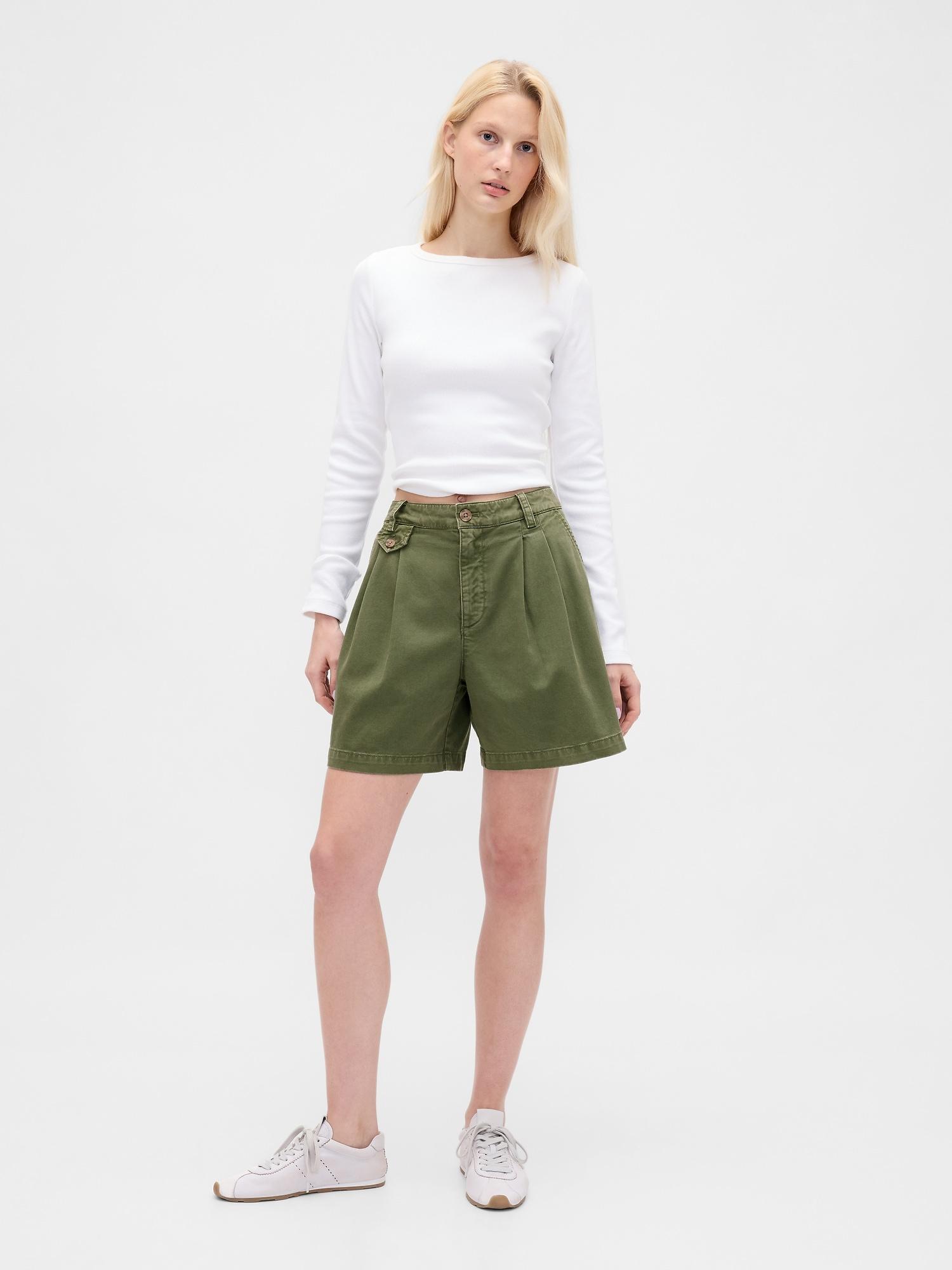 6" mid rise twill pleated trouser shorts