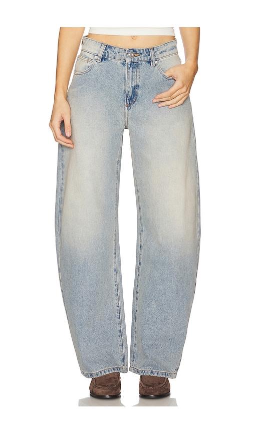 abrand 95 barrel jeans in blue.