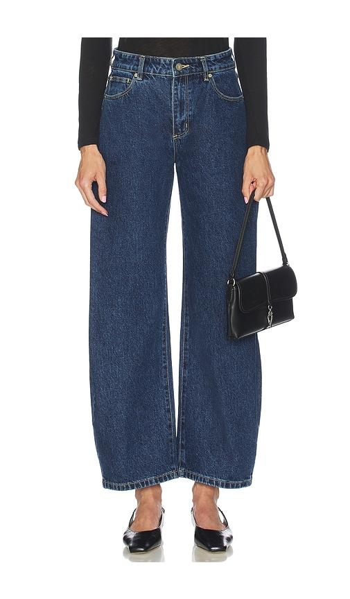 abrand 95 barrel jeans in blue.