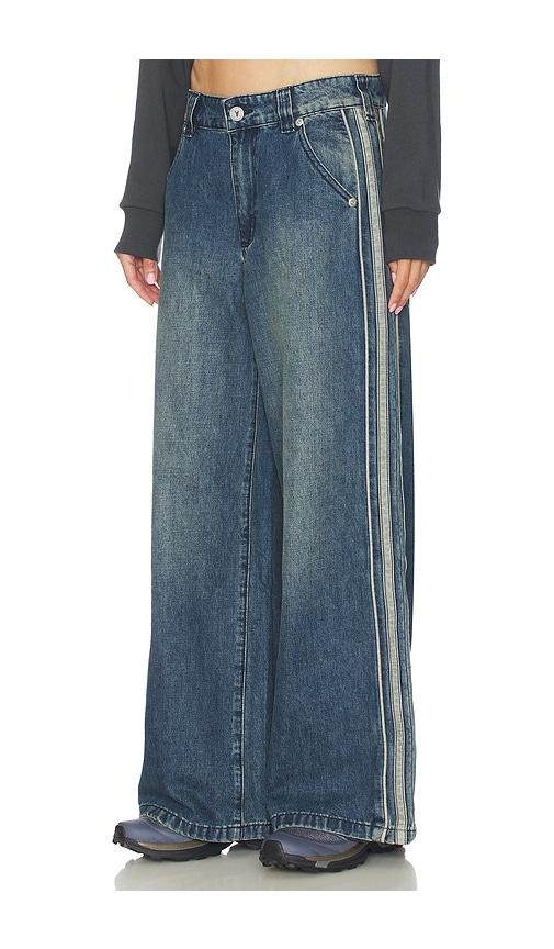 abrand 99 mega baggy jeans in blue.