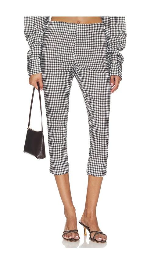 aexae x revolve linen capri pant in black & white.