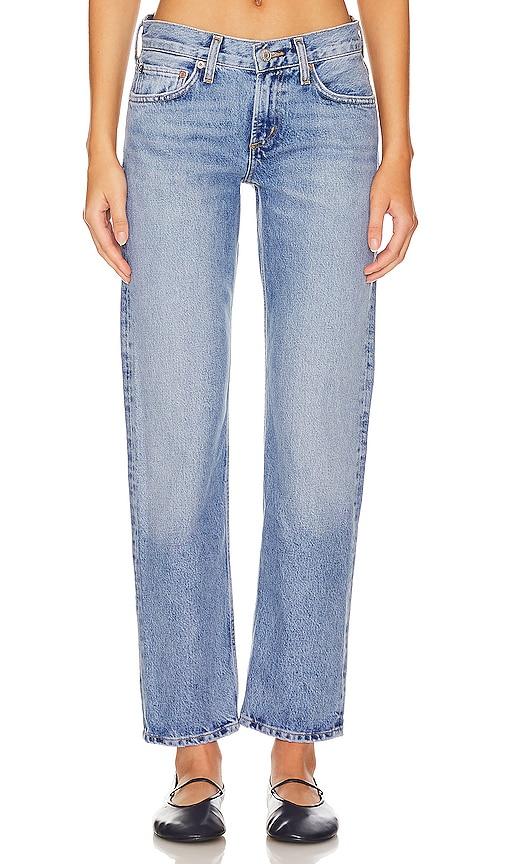 agolde amber low rise straight jeans in denim-light.