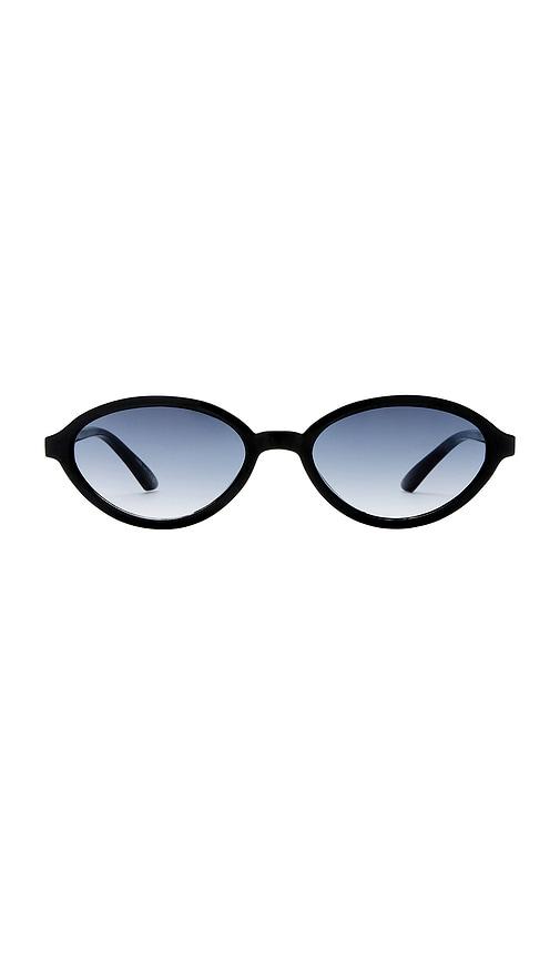 aire pyxis sunglasses in black.
