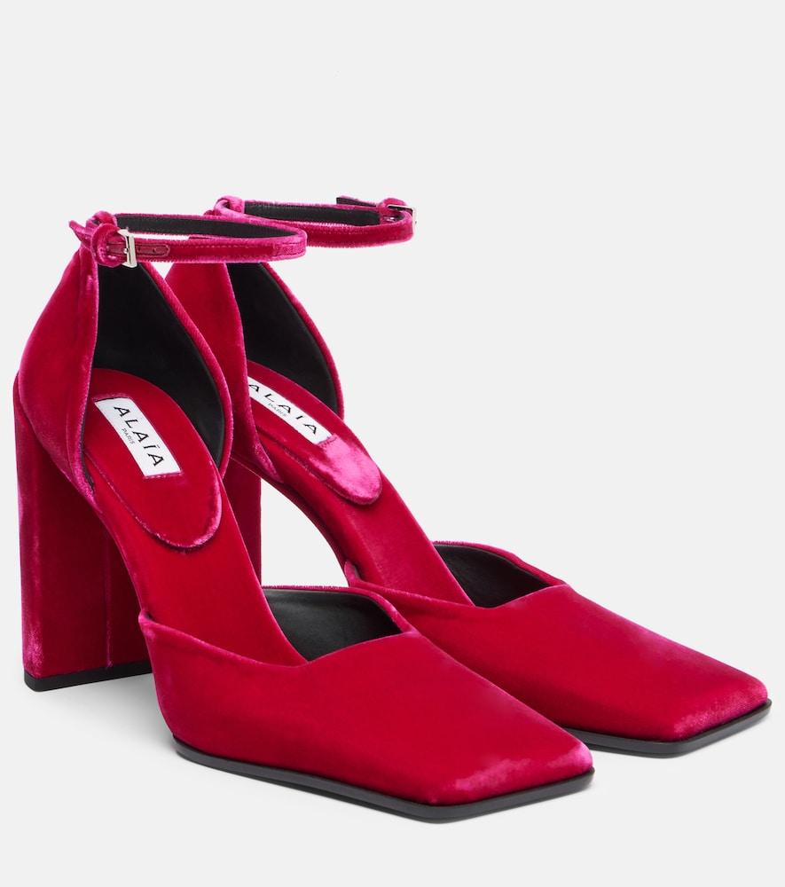 alaïa velvet pumps