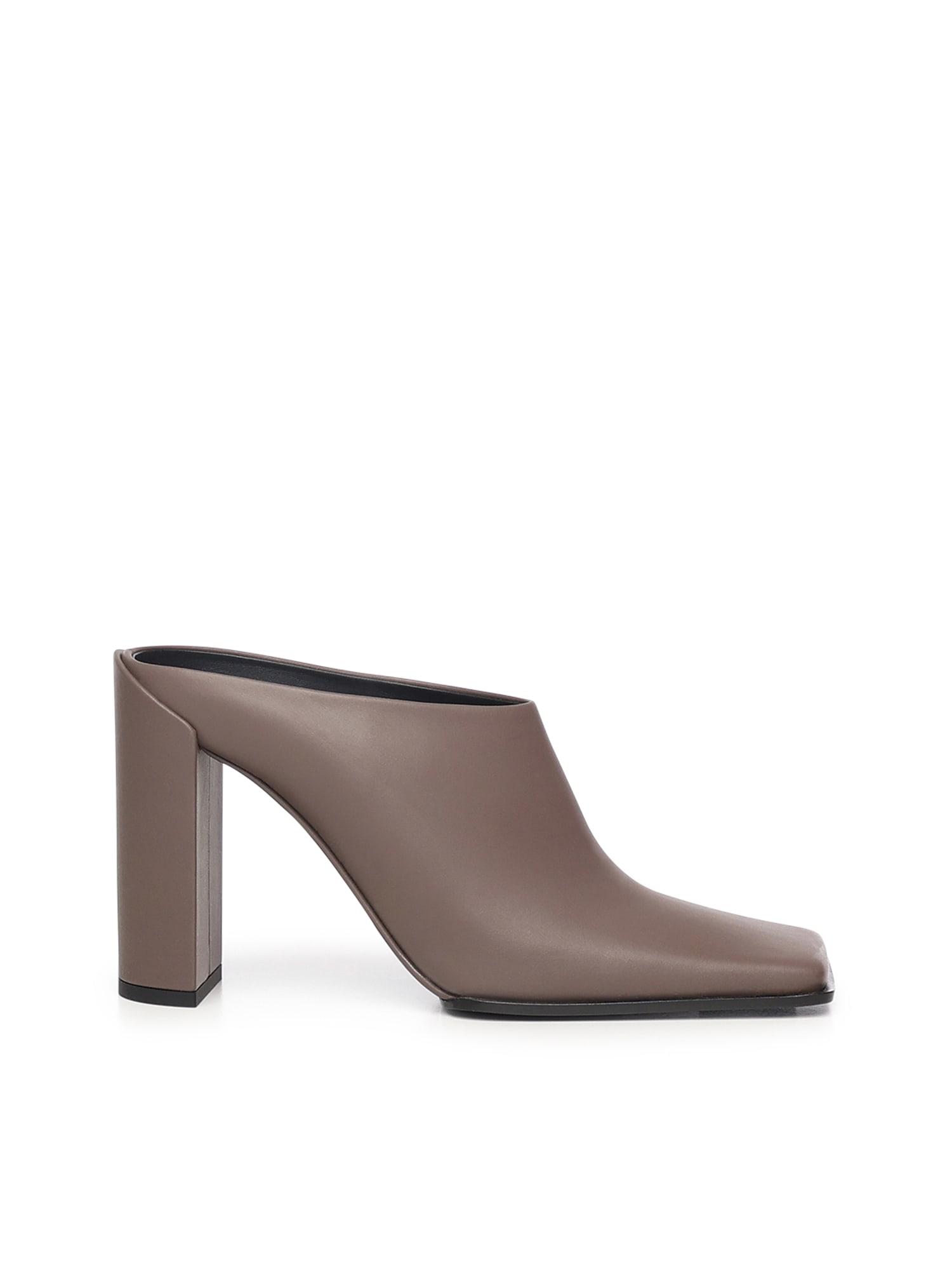 alaia square mule in calfskin