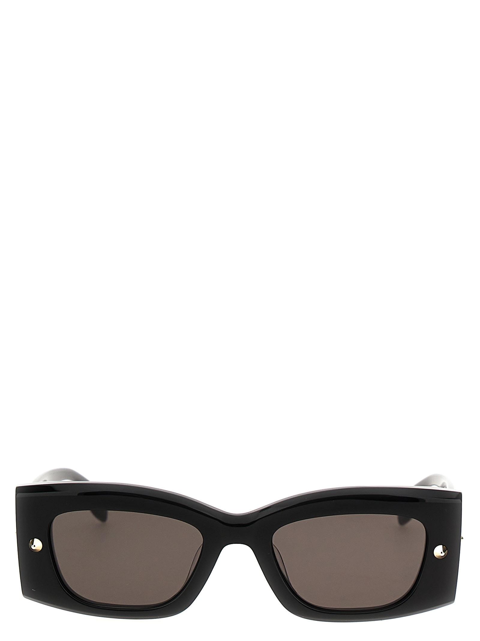 alexander mcqueen eyewear rectangular sunglasses with spike studs