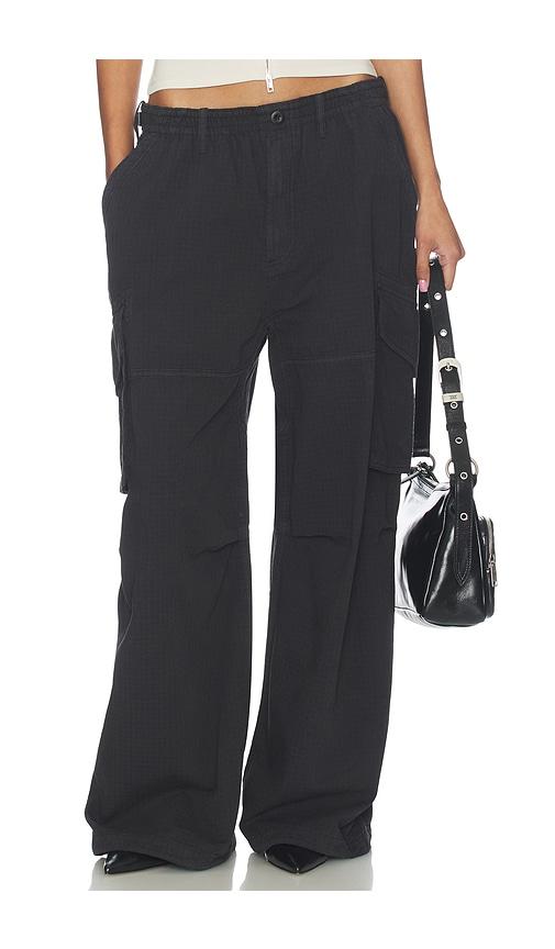 alexander wang mid rise cargo pant with internal logo in black.