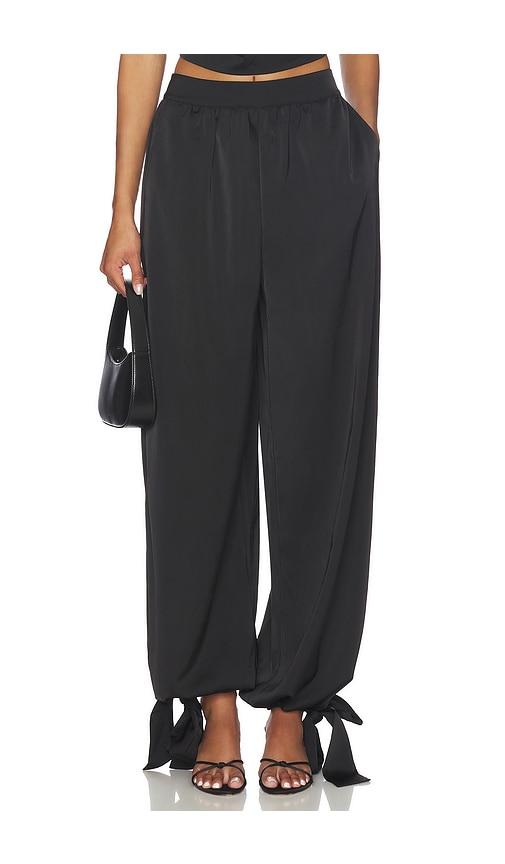 all the ways calianna balloon pant in black.