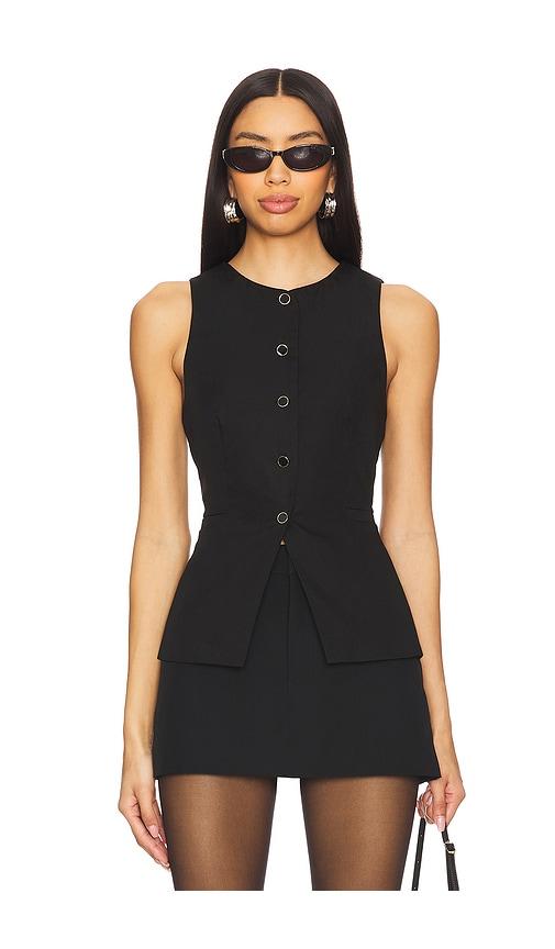 all the ways liliana vest in black.