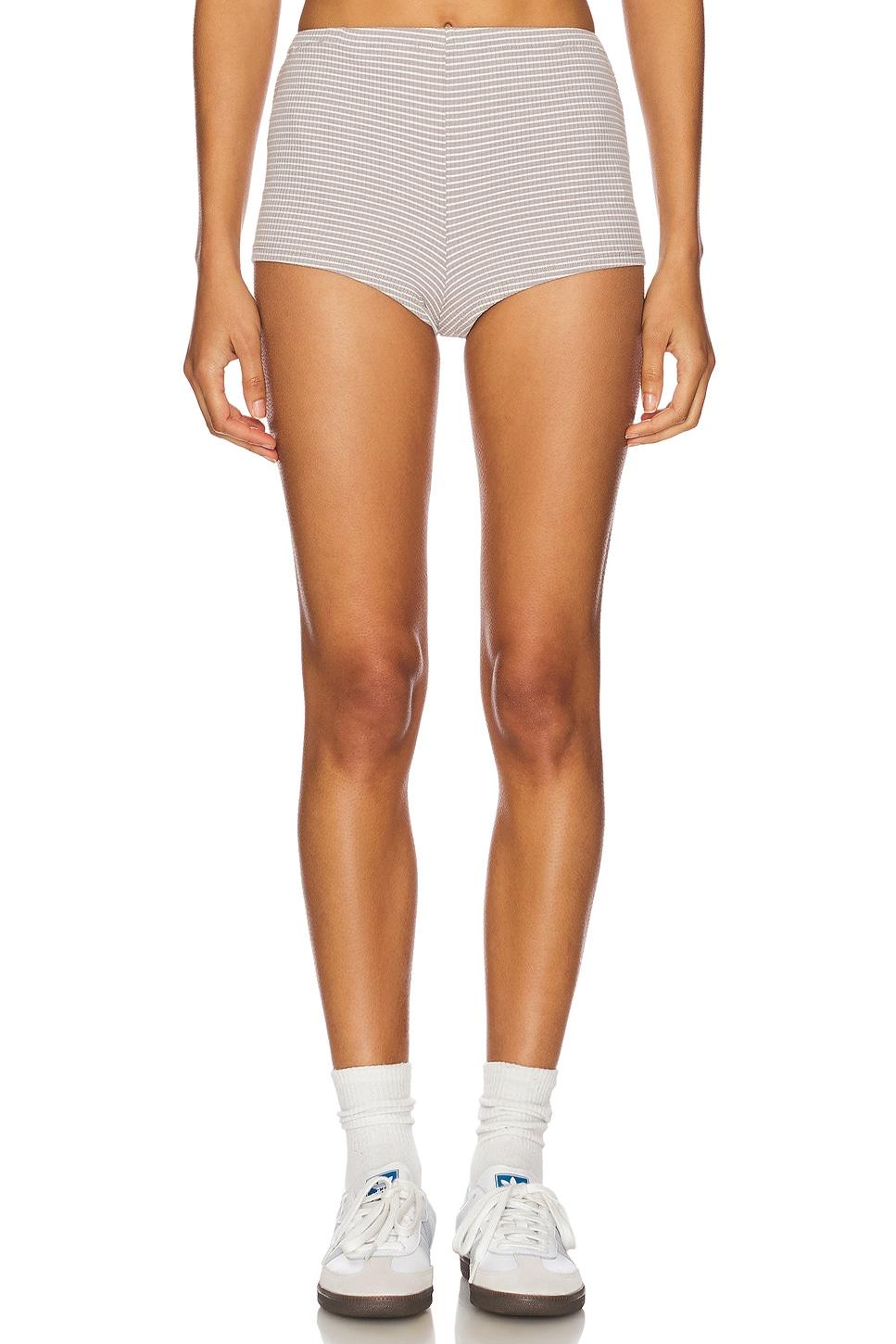 amber hot short