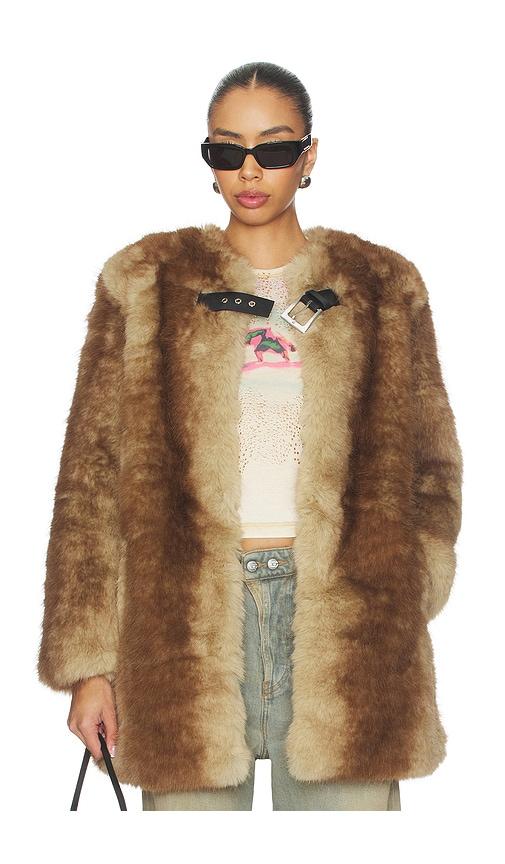 apparis petra coat in brown.