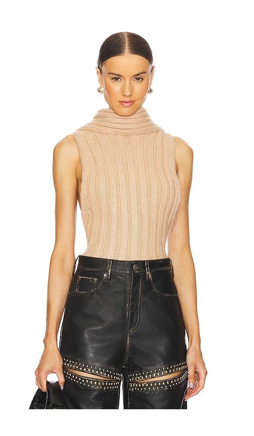 area sleeveless twisted top in beige.