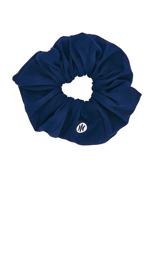 astoria scrunchie in navy.