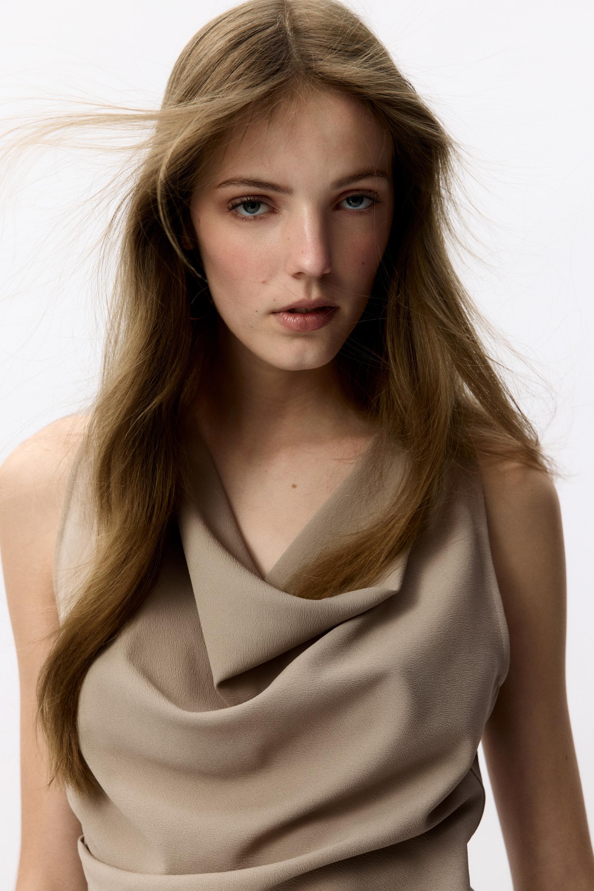 asymmetric crêpe top