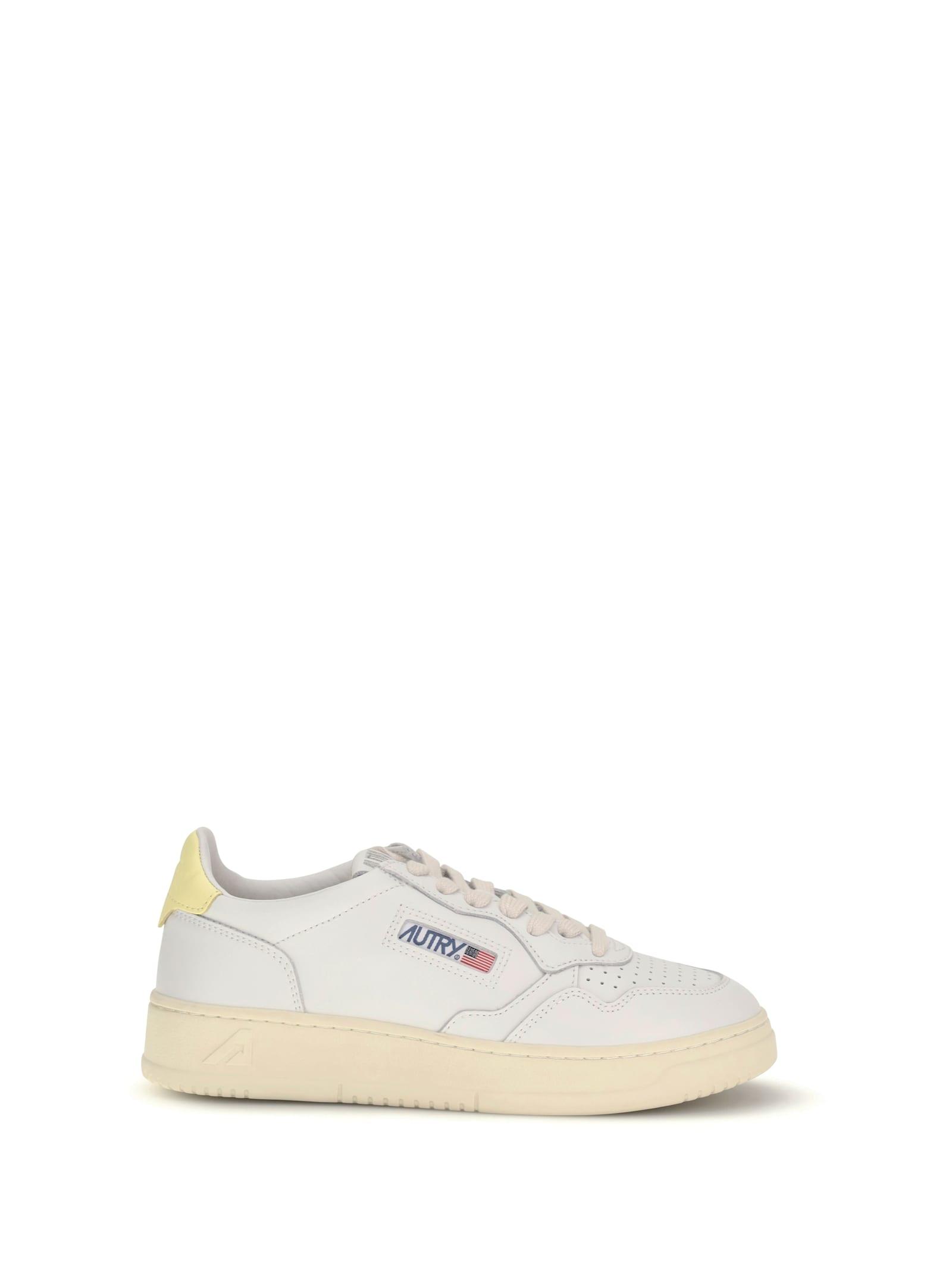 autry medalist low sneakers