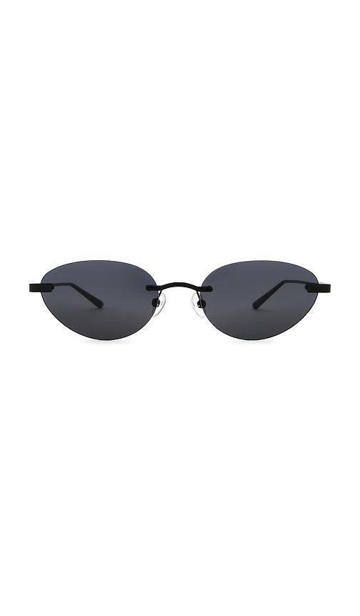 banbe the lana sunglasses in black.