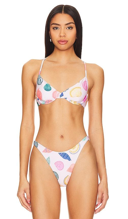 beach riot carrie bikini top in white.