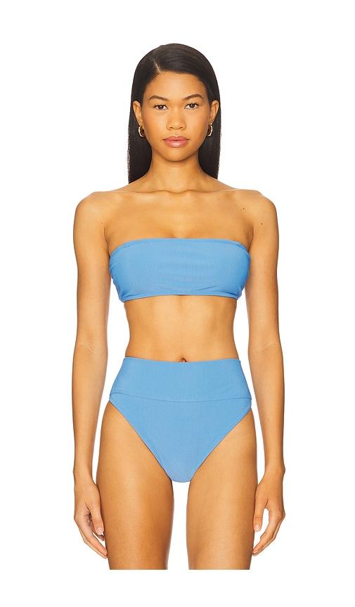 beach riot kelsey bikini top in blue.