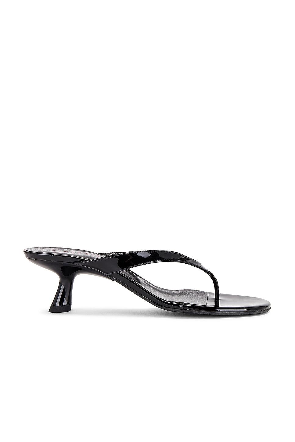 beep thong sandal