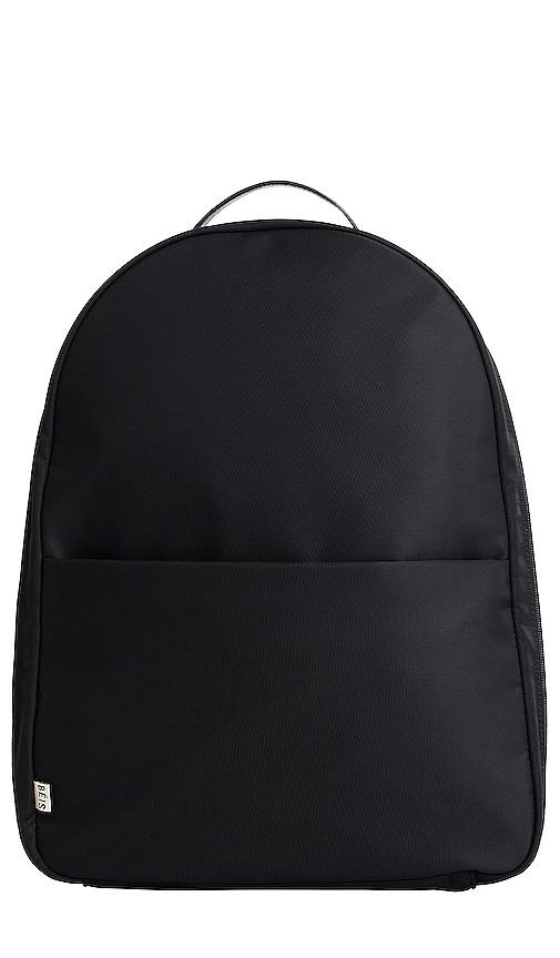 beis the commuter backpack in black.