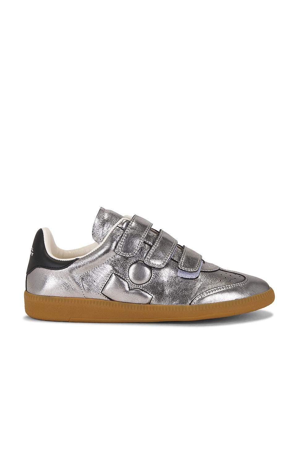 beth sneaker