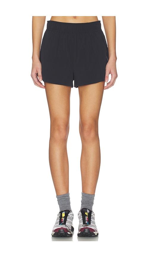 beyond yoga breeze run short in black.