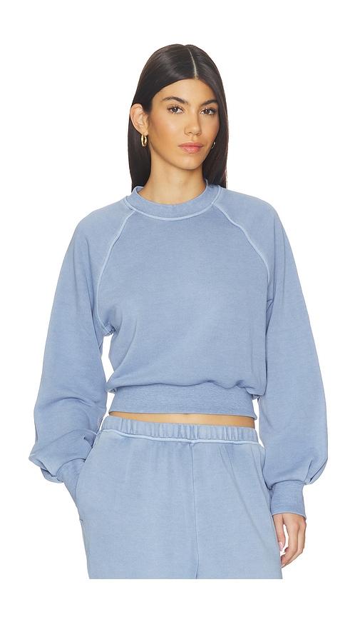 beyond yoga raglan crew sweatshirt in blue.