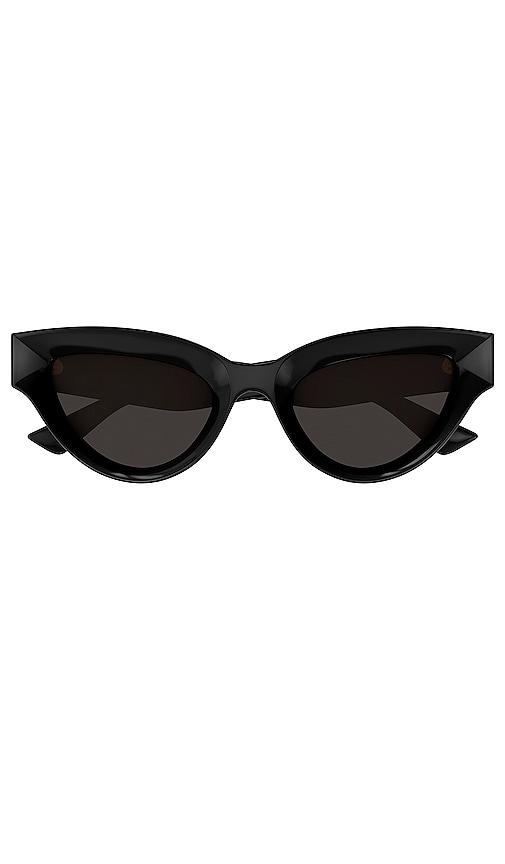bottega veneta edgy cat eye sunglasses in black.