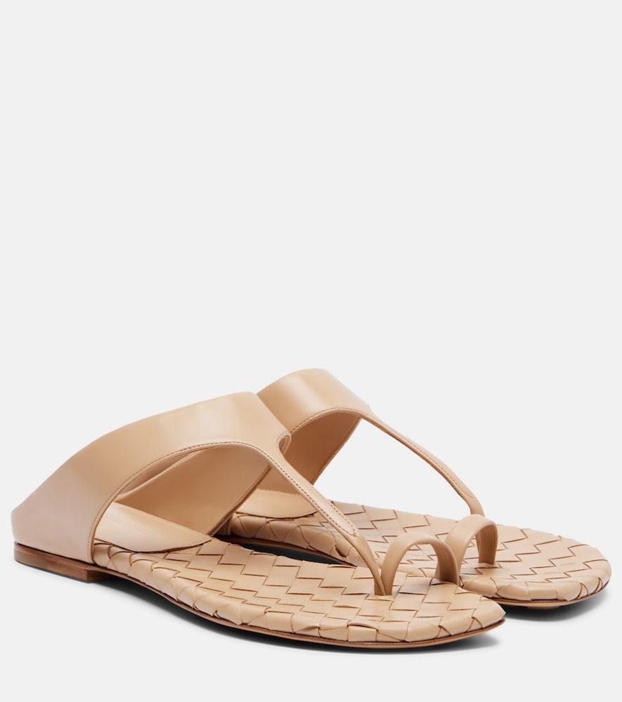 bottega veneta livia intrecciato leather thong sandals