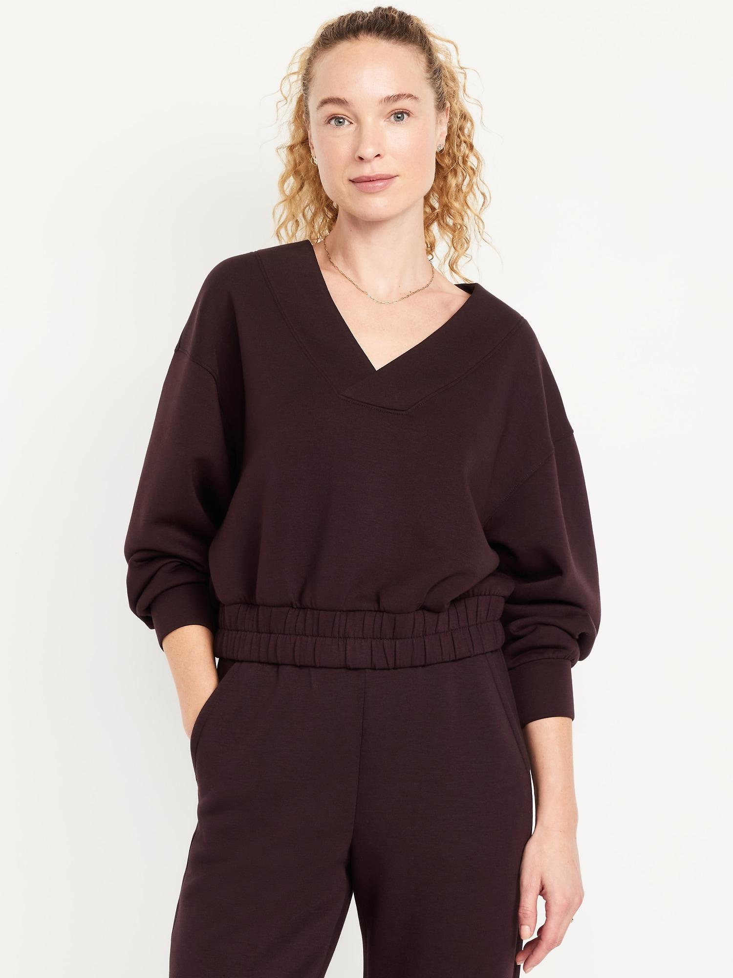 bounce fleece v-neck sweatshirt