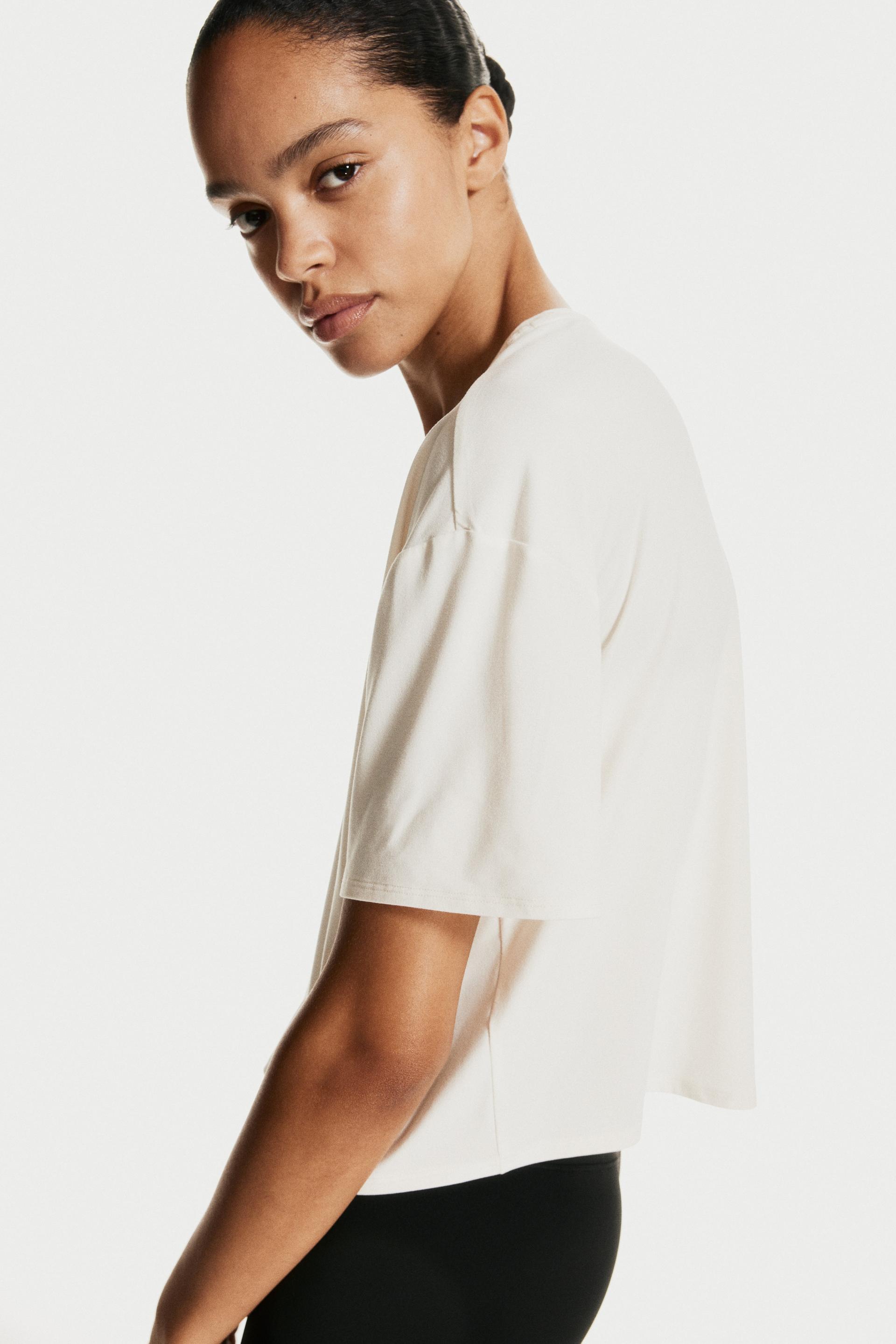 boxy sports top with drymove™