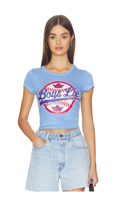 boys lie sporting blues baby tee in baby blue.