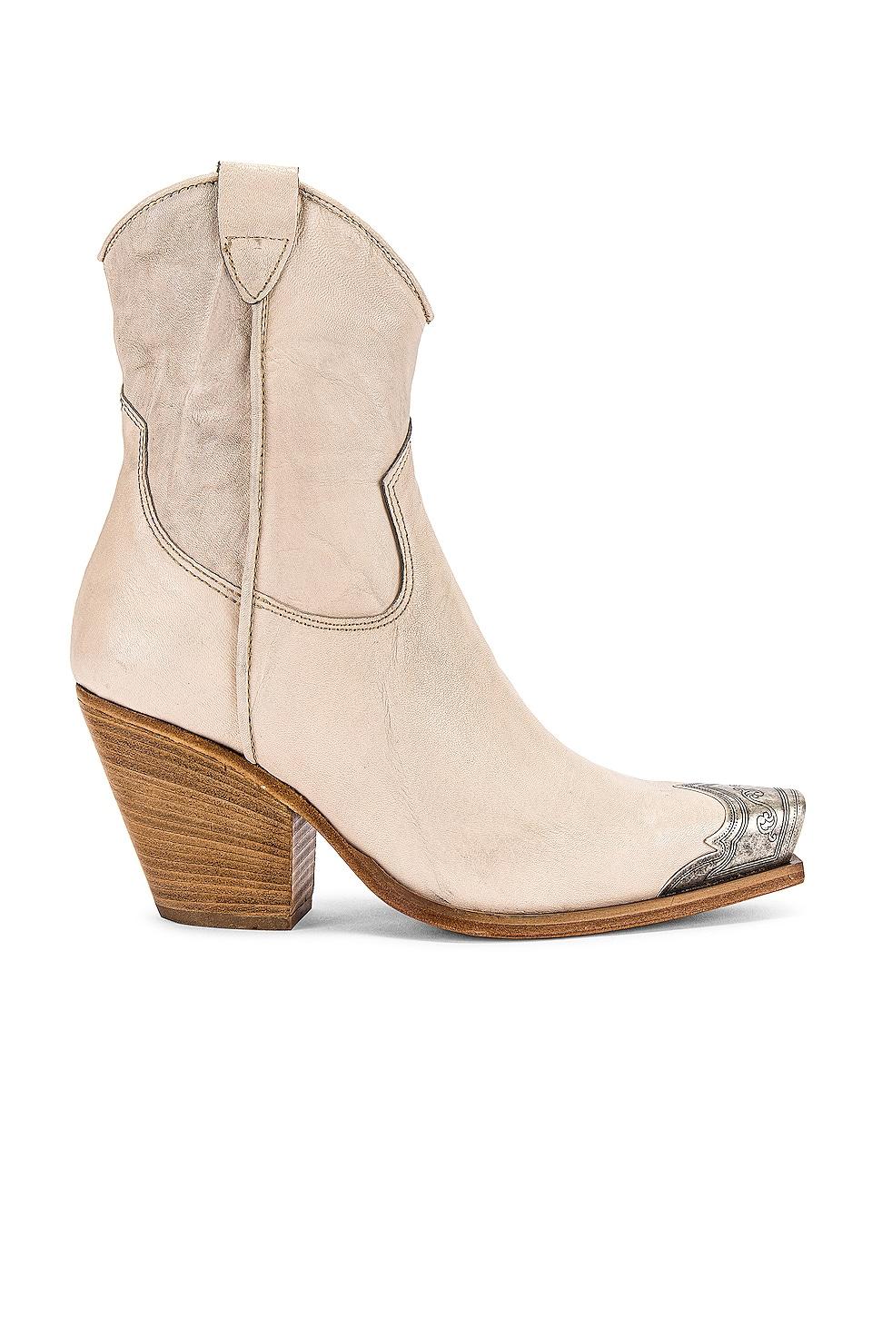 brayden western boot