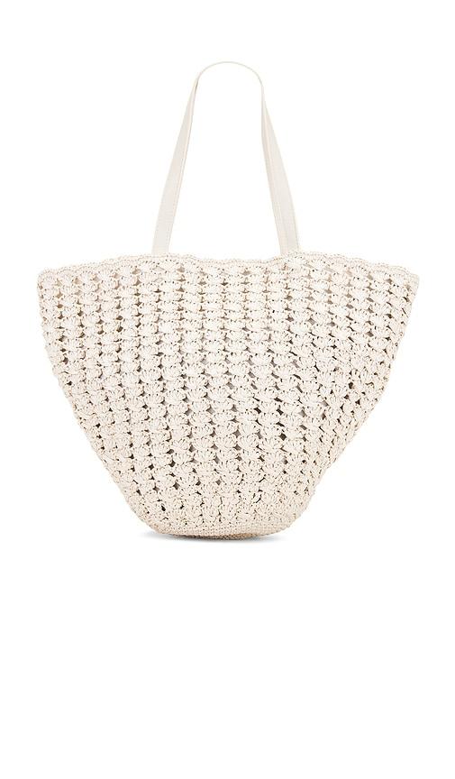 btb los angeles shiloh tote in cream.