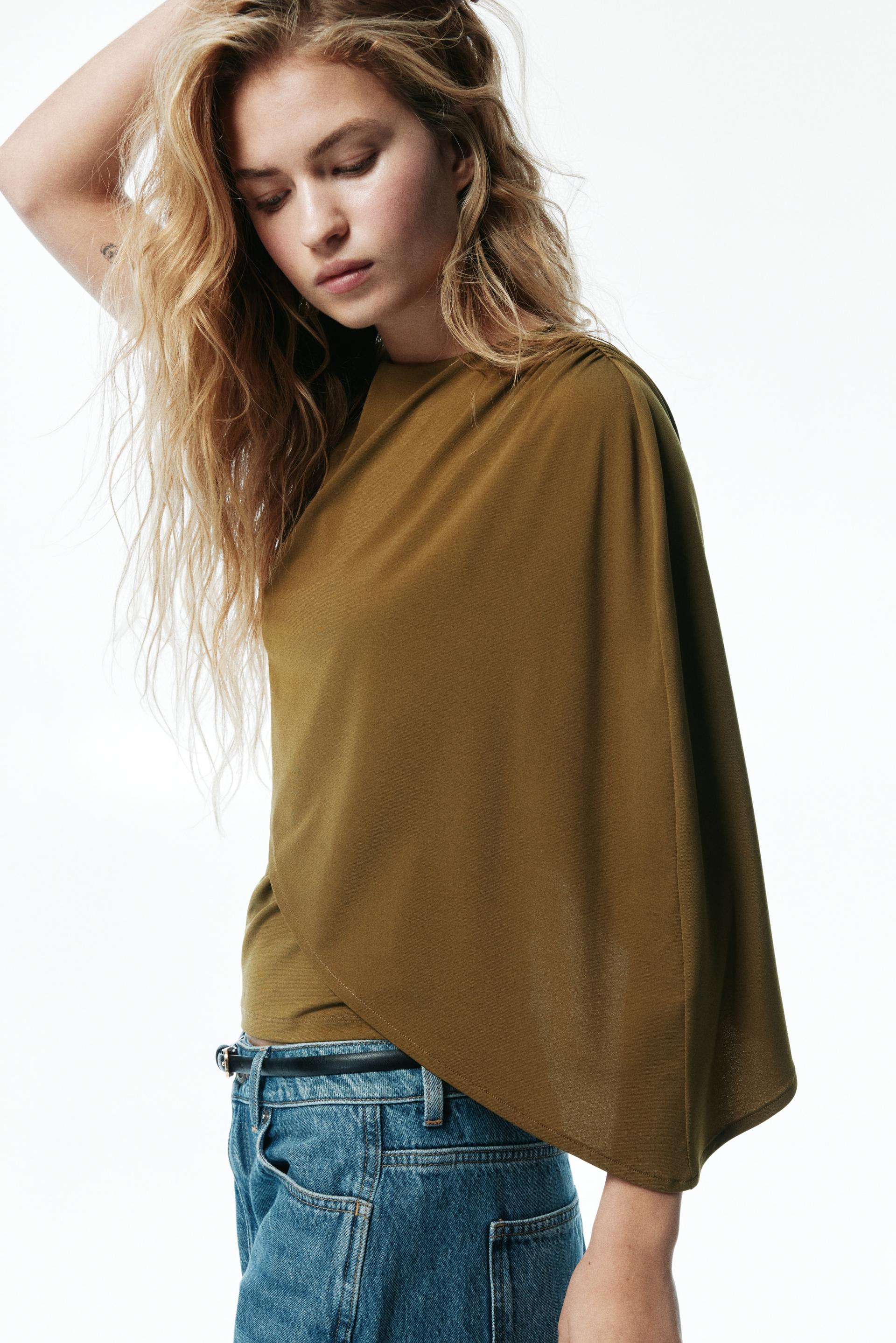 cape-detail top