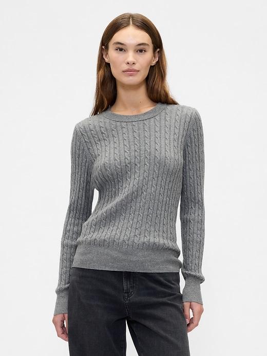 cashsoft cable-knit crewneck sweater