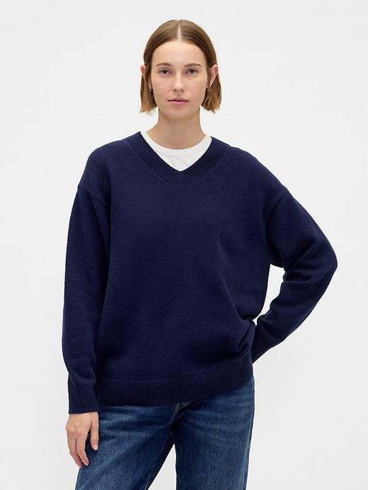 cashsoft oversized v-neck sweater