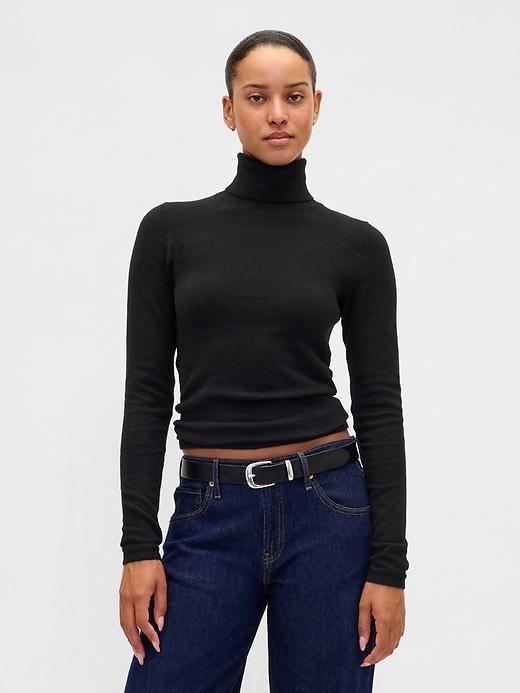 cashsoft stretch turtleneck sweater