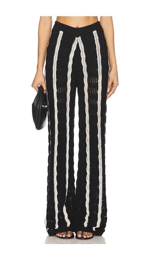 central park west novelty stitch midrise pant in black.