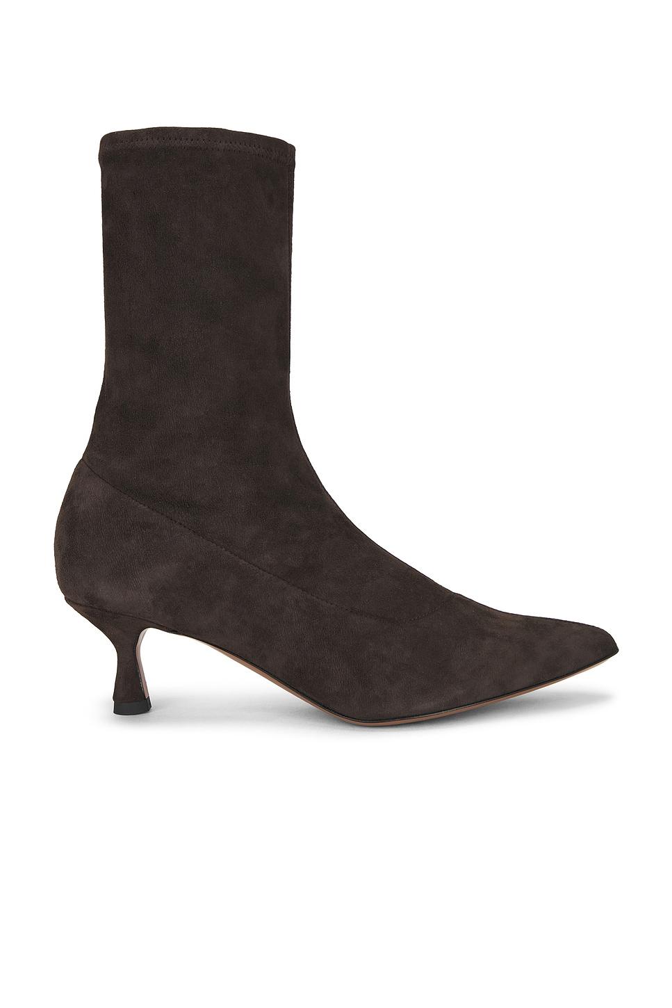 cerone stretch boot