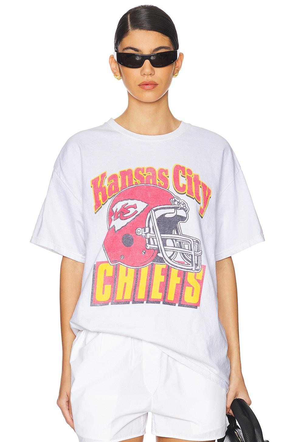 chiefs throwback helmut tee