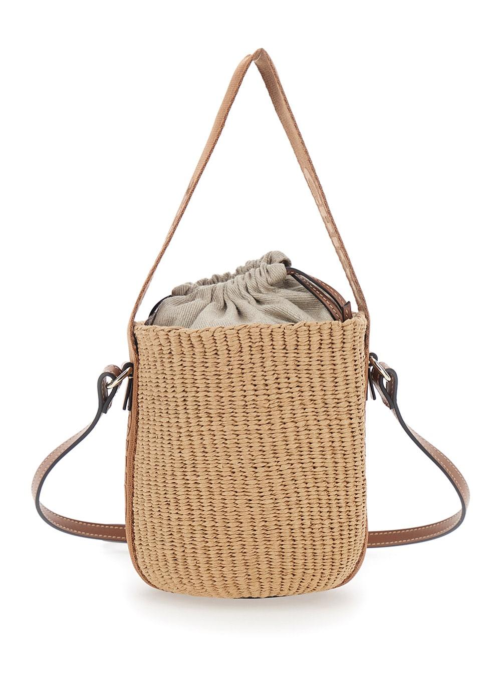 chloé beige small woody handbag in raffia for women