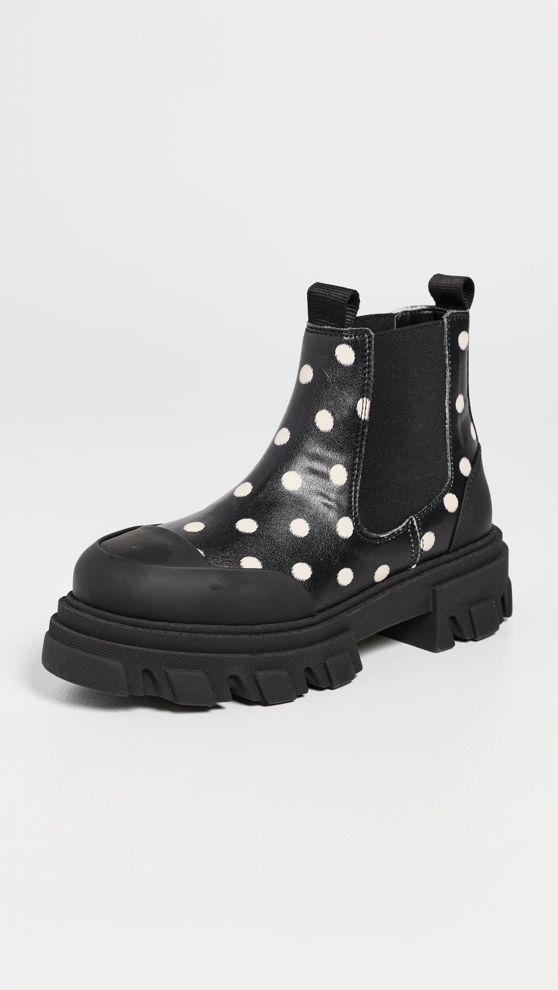 cleated low chelsea boots in printed pelinova