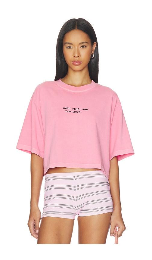 closed cropped boxy tee shirt in pink.