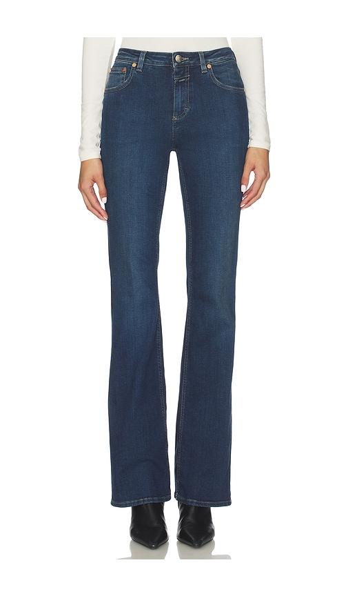 closed jovanna bootcut jeans in blue.